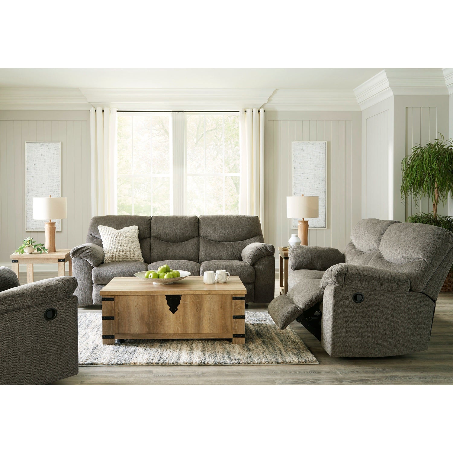 Ashley 28201 Alphons