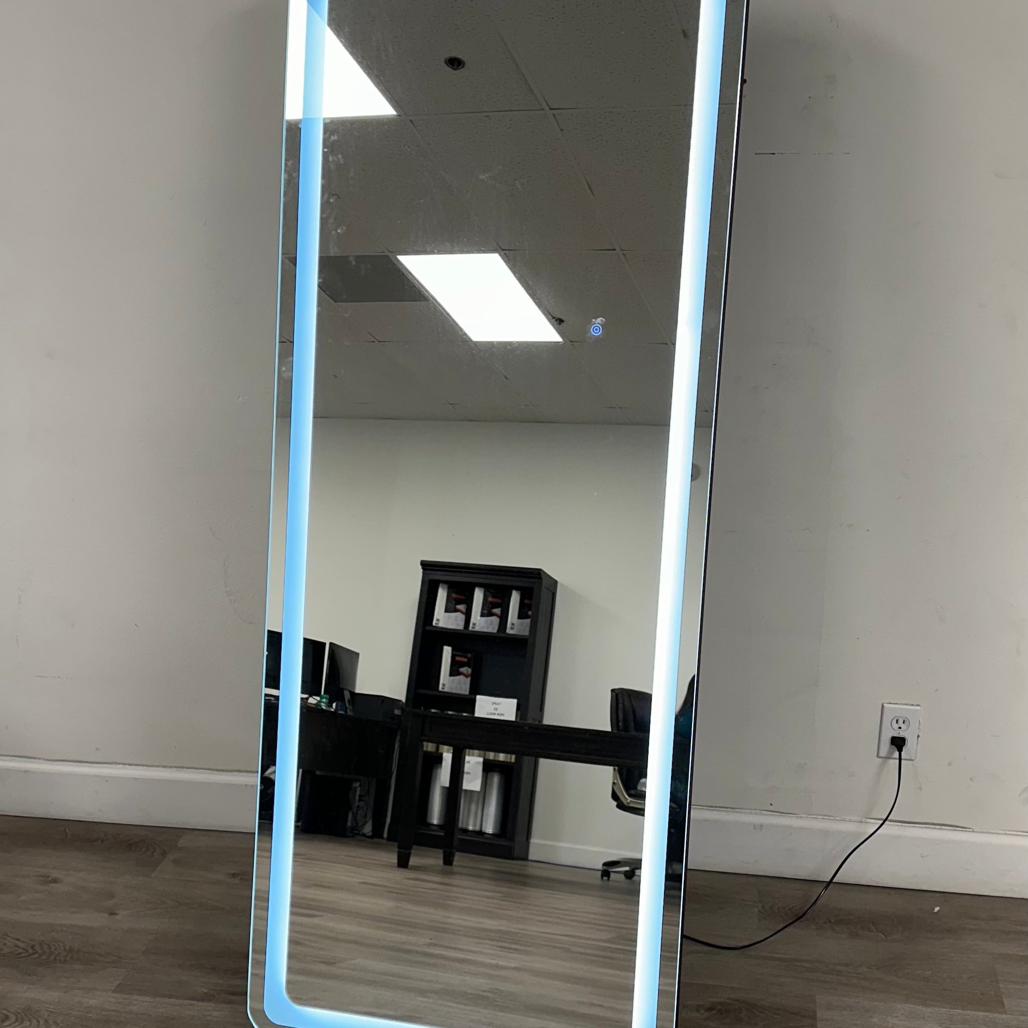 Cindy Floor Mirror (LED+BLUETOOTH SPEAKER)