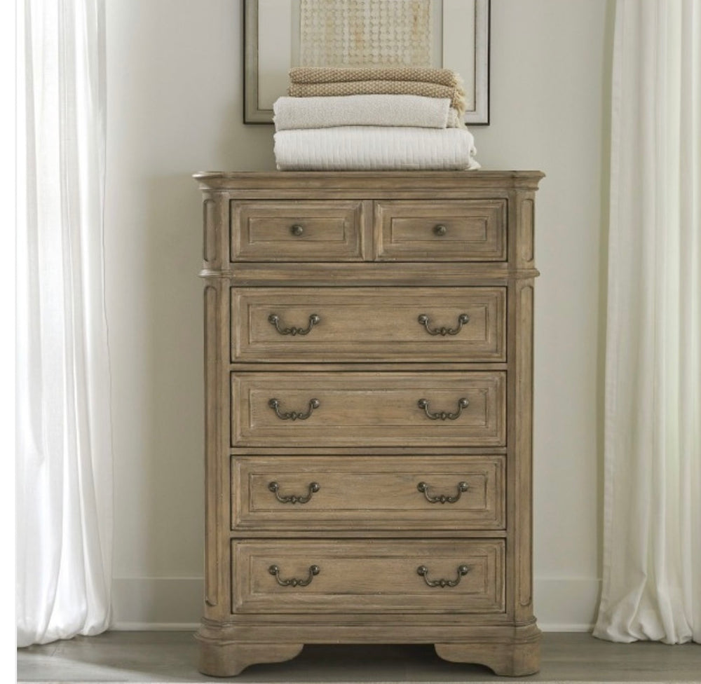 Magnolia Manor 5-PC  Antique Bedsroom Suite