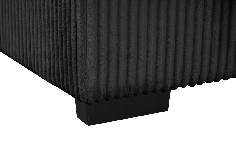 Silvia Sectional With Pull-Out Bed