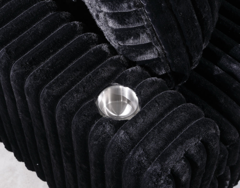 S329 Snuggle Station (Black)