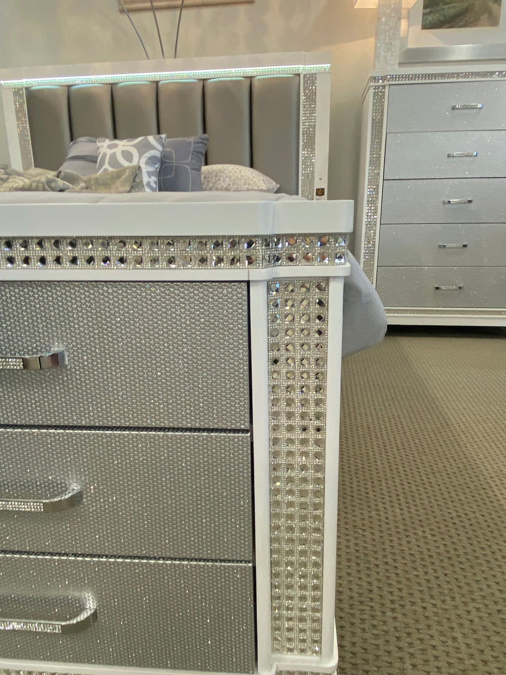 Ariane 5-PC Bedsroom Suite