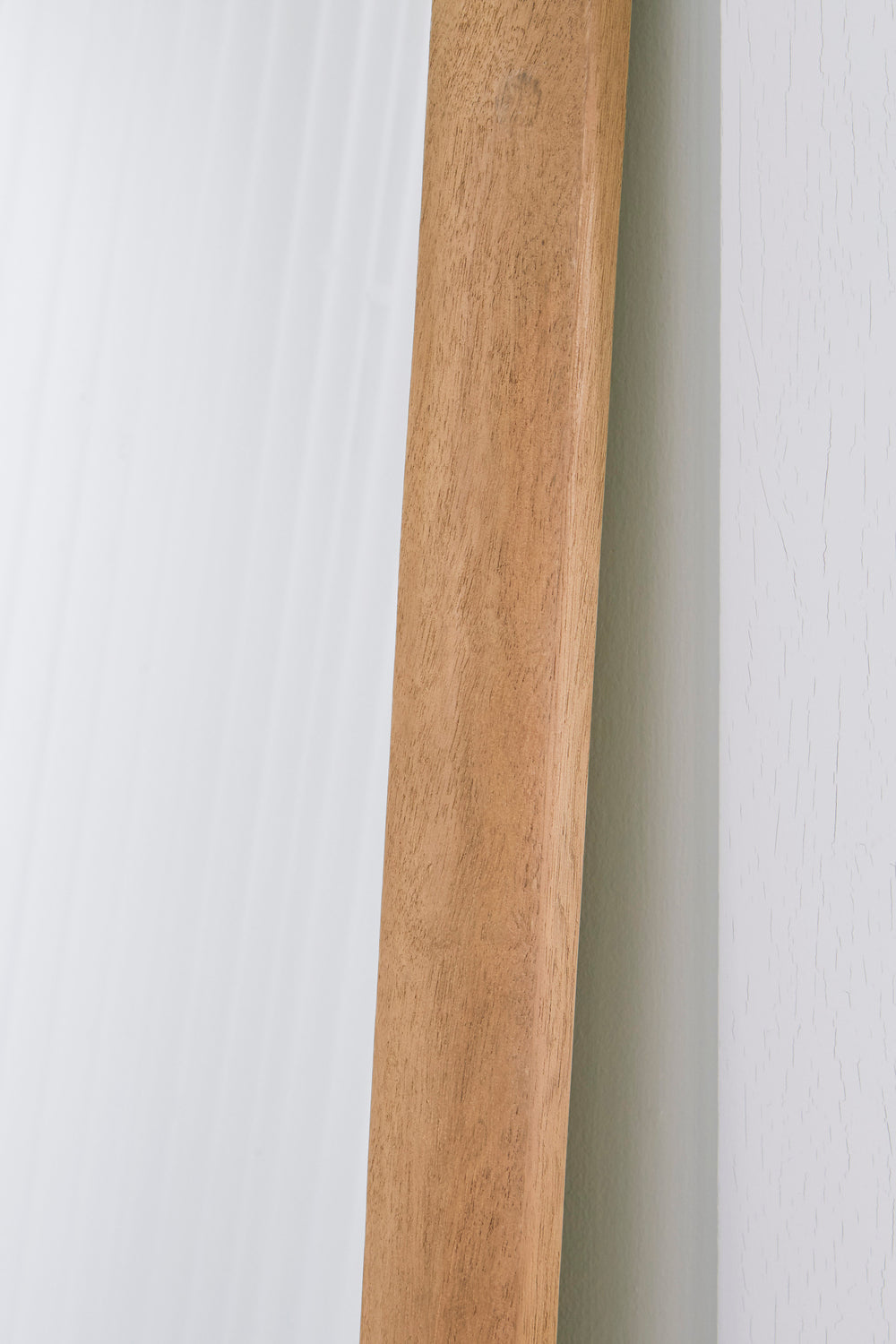 A8010323 Floor Mirror