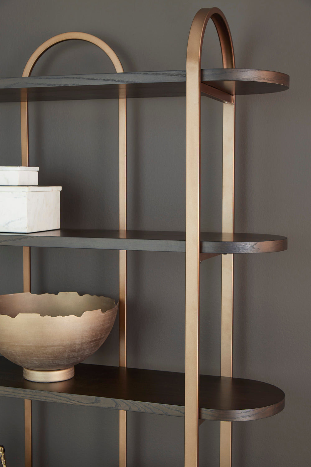 A4000589 - Bookcase